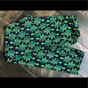 LuLaRoe snake print leggings OS